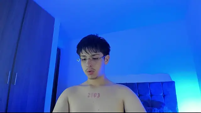 Maximo Miller online show from September 2025 04:28:01 AM