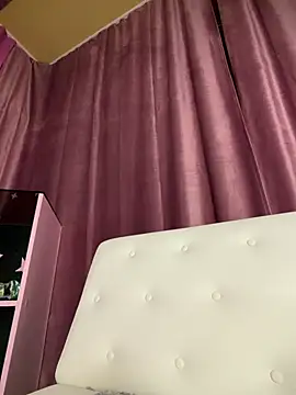 Snapshot of Dari_Toy_ chatting on June 2026 01:20:02 PM Dari Toy online show from June 2026 01:20:02 PM