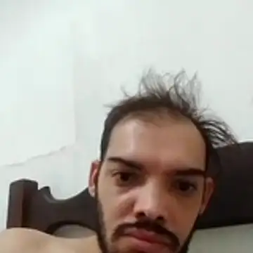 GuilhermeYuree online show from May 2026 09:15:02 AM