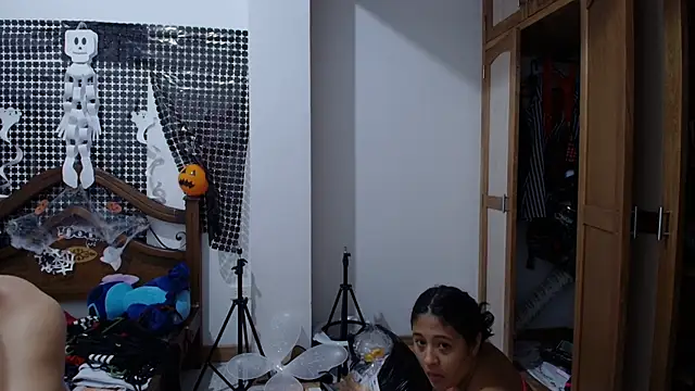 Aria Arthur online show from November 2025 12:51:01 PM