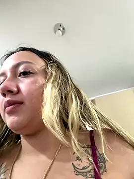 Becca Johnson u online show from November 2025 06:52:02 PM