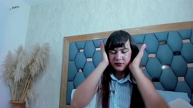 juliette pretty  online show from October 2025 07:11:01 PM