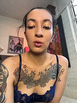 SALOME KORLAND online show from April 2026 07:19:02 PM