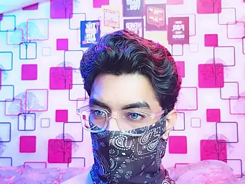 ChiseledCharm online show from October 2025 07:45:02 PM