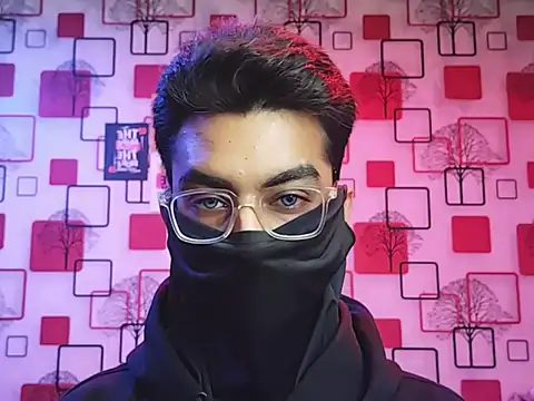 ChiseledCharm online show from November 2025 07:06:01 PM