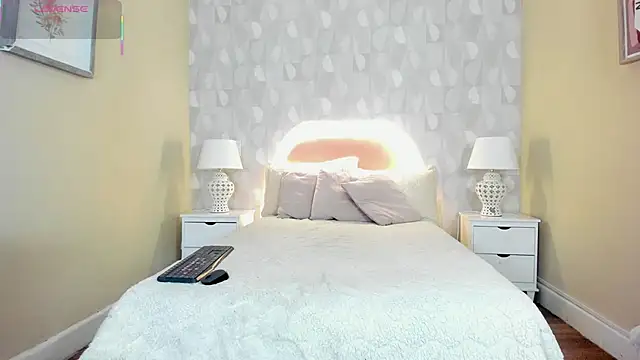 isabella milf  online show from November 2025 12:05:02 PM