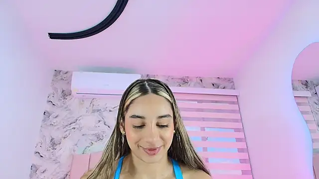 Snapshot of celeste_moonx chatting on November 2025 12:06:01 PM celeste moonx online show from November 2025 12:06:01 PM