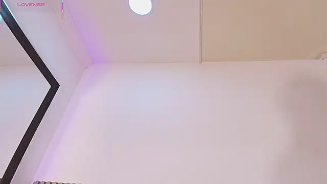 ZOETTAYLOR online show from May 2026 07:08:02 PM