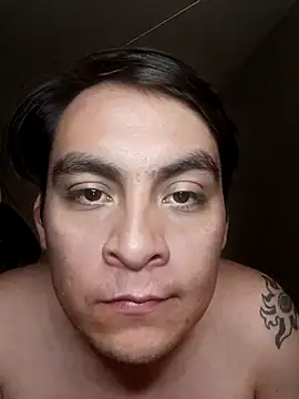 Snapshot of Ravenvodka chatting on September 2025 08:33:01 PM Ravenvodka online show from September 2025 08:33:01 PM