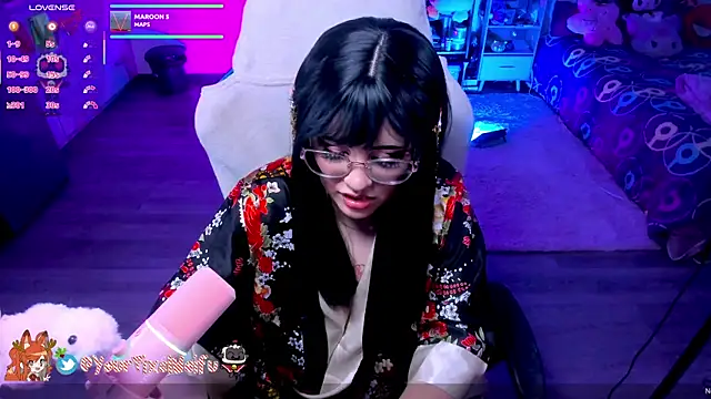 AlyssaRomanova online show from November 2025 02:20:01 AM