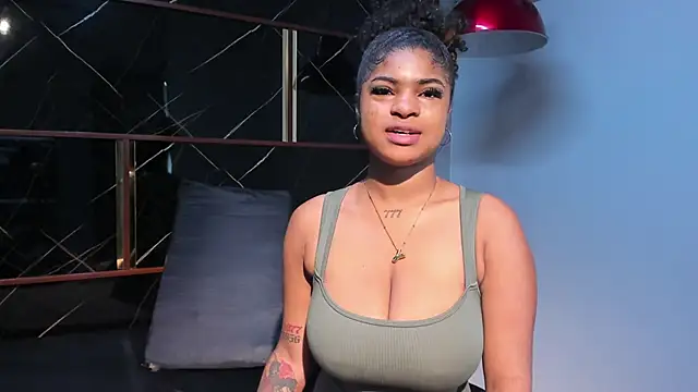 HannyThompson online show from November 2025 12:05:02 PM