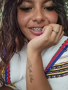Yessica Lopezz online show from May 2026 06:09:01 PM