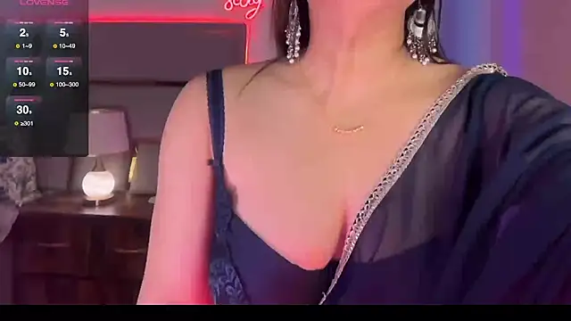 Snapshot of SunhariGirl chatting on September 2025 03:50:02 AM SunhariGirl online show from September 2025 03:50:02 AM