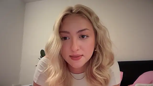 Kitty Swetty online show from February 2026 08:04:02 PM