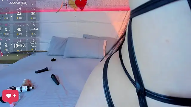 Snapshot of KamileBlake chatting on September 2025 04:51:02 AM KamileBlake online show from September 2025 04:51:02 AM