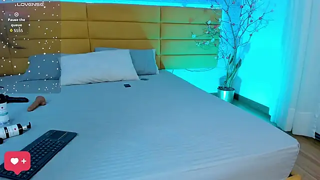 Snapshot of KamileBlake chatting on October 2025 05:49:02 AM KamileBlake online show from October 2025 05:49:02 AM