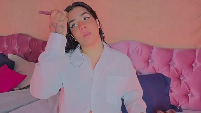 KARINAJTORRES online show from November 2025 09:38:02 PM