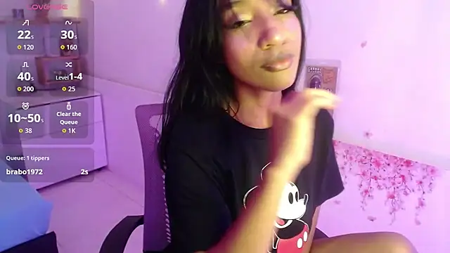 Snapshot of LeilaEbony chatting on September 2025 02:27:01 PM LeilaEbony online show from September 2025 02:27:01 PM