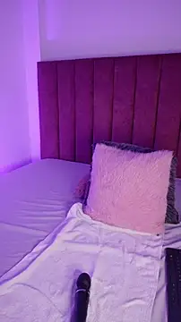 Snapshot of RominaaReyes chatting on November 2025 01:59:02 AM RominaaReyes online show from November 2025 01:59:02 AM