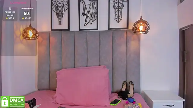 Gia Scott online show from November 2025 02:17:01 PM