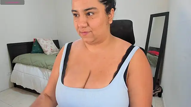 Snapshot of MariamCastiblanco chatting on April 2026 08:04:02 PM MariamCastiblanco online show from April 2026 08:04:02 PM