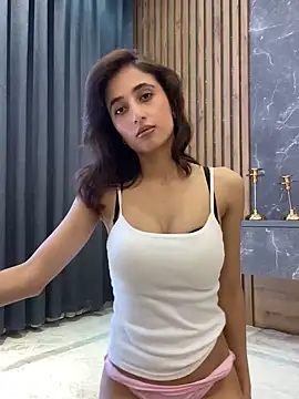 AriaXFlirt online show from November 2025 09:52:01 AM