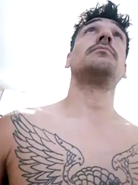 bigandstrong2217 online show from February 2026 04:32:01 PM