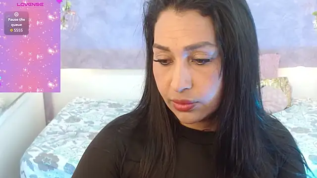 IvyShine7 online show from October 2025 07:14:01 PM