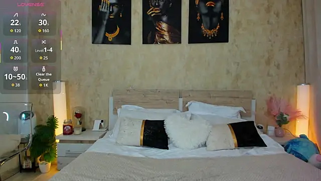 ParissHiltonX online show from October 2025 05:00:02 AM