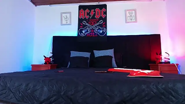 Alisse Moore online show from February 2026 12:16:01 PM