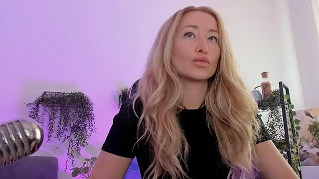 AstraMonroe online show from April 2026 04:56:01 AM