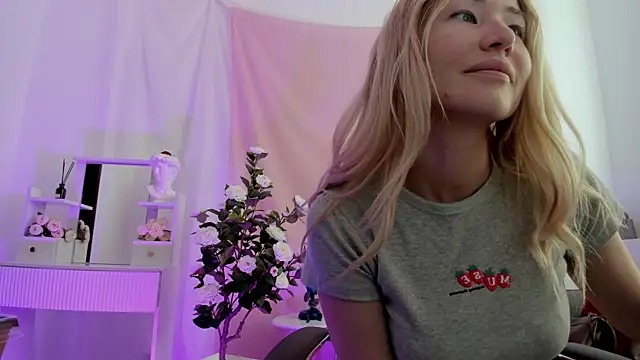 AstraMonroe online show from May 2026 04:30:02 AM