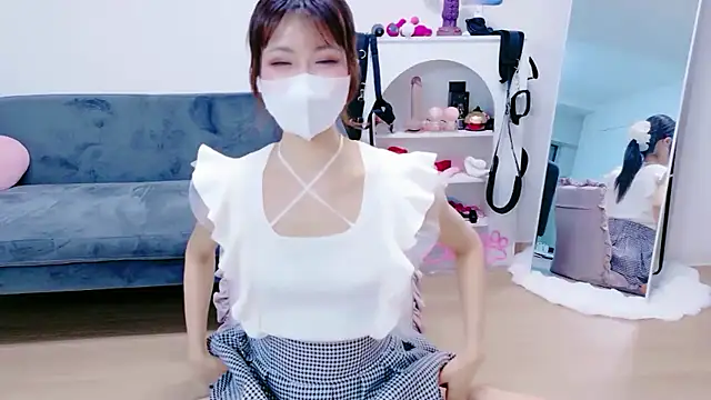 Snapshot of -Nyanko-chan- chatting on June 2026 11:08:01 AM -Nyanko-chan- online show from June 2026 11:08:01 AM