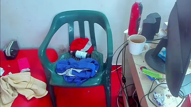 Snapshot of extreme_hot_crazy chatting on December 2025 05:19:02 PM extreme hot crazy online show from December 2025 05:19:02 PM