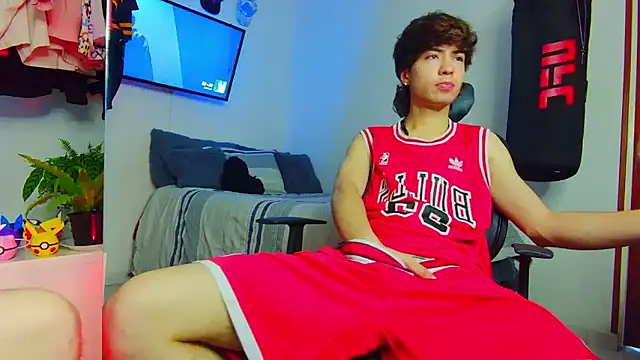 Tonerii online show from October 2025 12:08:02 AM