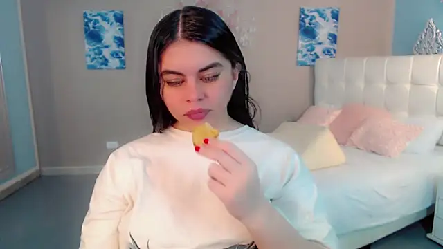 maddissonivanova online show from February 2026 07:10:01 PM