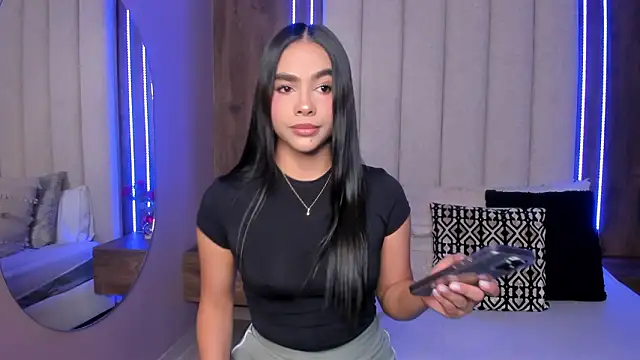 LucySalvatore  online show from February 2026 05:14:01 PM