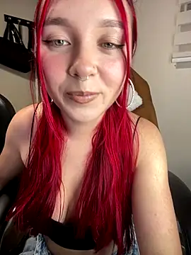 Snapshot of Karen18_boobs chatting on October 2025 02:10:01 AM Karen18 boobs online show from October 2025 02:10:01 AM
