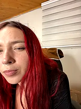 Snapshot of Karen18_boobs chatting on October 2025 01:04:02 AM Karen18 boobs online show from October 2025 01:04:02 AM