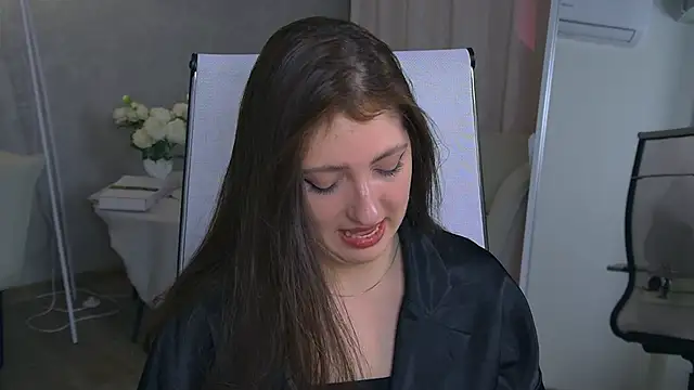 Snapshot of Mary_Miiller chatting on November 2025 06:25:02 AM Mary Miiller online show from November 2025 06:25:02 AM