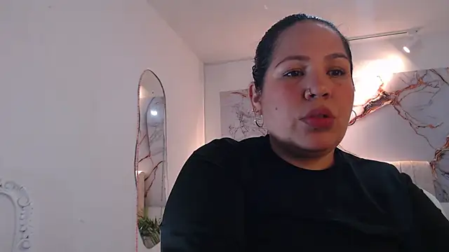 Ashley Grahaam online show from October 2025 01:03:02 AM