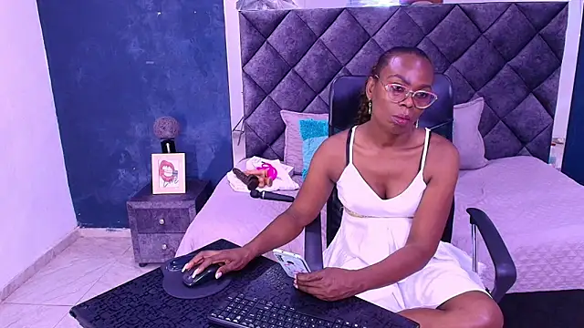 Snapshot of ebony__jheim chatting on February 2026 12:49:01 PM ebony jheim online show from February 2026 12:49:01 PM