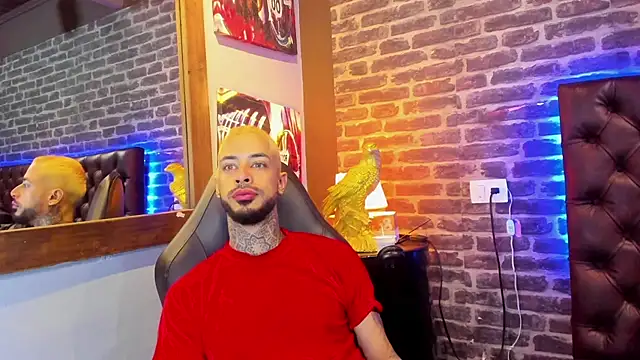 VinzenzRizzo online show from December 2025 04:29:02 AM