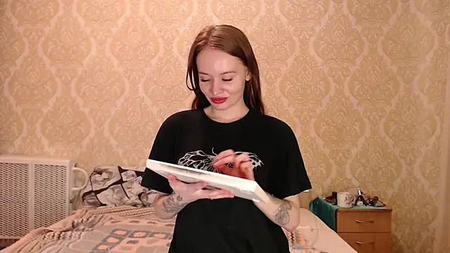 Kitkaat00 online show from November 2025 12:20:01 PM