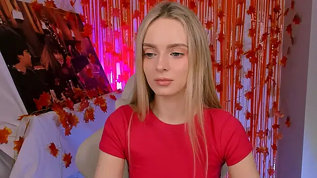 Snapshot of JuliaBrewwer chatting on November 2025 01:04:02 PM JuliaBrewwer online show from November 2025 01:04:02 PM