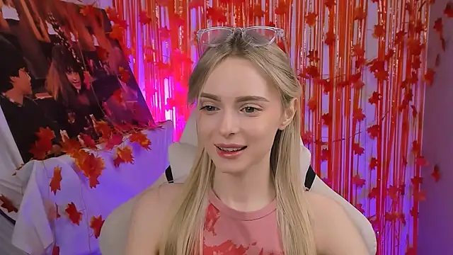 Snapshot of JuliaBrewwer chatting on November 2025 11:42:02 AM JuliaBrewwer online show from November 2025 11:42:02 AM