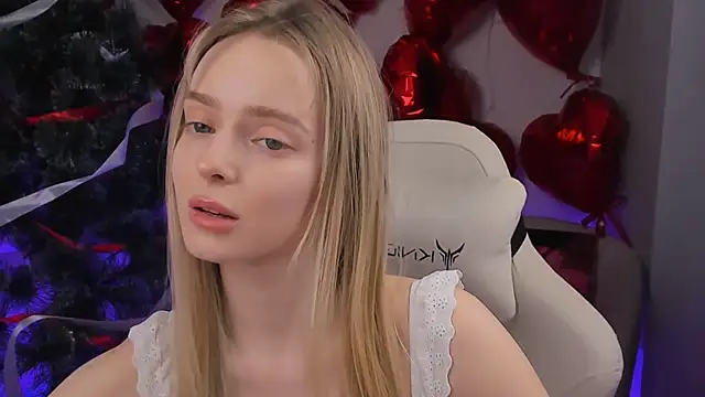 Snapshot of JuliaBrewwer chatting on March 2026 03:23:01 PM JuliaBrewwer online show from March 2026 03:23:01 PM