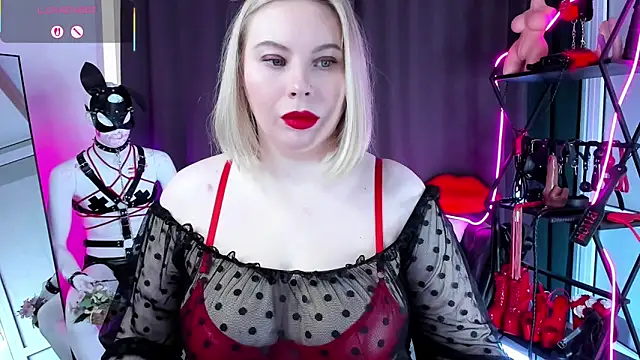 Anna Maxwell online show from April 2026 02:04:01 AM