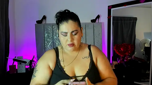 AndreaKinky online show from April 2026 08:18:02 AM