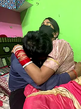 SEXY-SIMI-BHABI online show from November 2025 03:00:01 PM